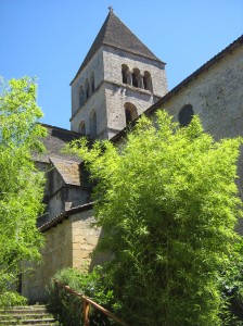 Het kerkje van St. Léon sur Vézère Het kerkje van St. Léon sur Vézère