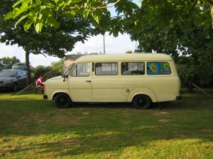 De hippiebus van de Prinsjes De hippiebus van de Prinsjes